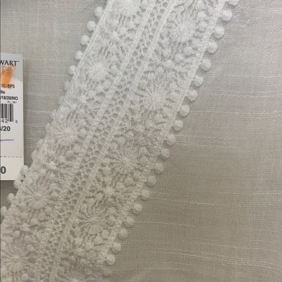 16. NWT Ashley Stewart White Lace Trim Blouse size 18/20 - Picture 4 of 8